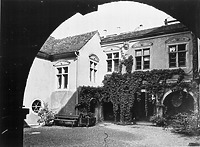Ansicht Innenhof (1950/60) / Wessenberghaus, ehem. Domhof in 78426 Konstanz (12.11.2011 - Bildindex Foto Marburg (+376 834))