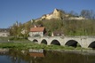 Schloss Kirchberg vom Fuß des Bergsporns, von Nordosten (2012) / Schloss Kirchberg an der Jagst in 74592 Kirchberg an der Jagst (27.04.2012 - strebewerk.)