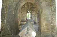 Innenaufnahme Sarkophag Hl. Regiswindis / Regiswindiskapelle St. Anna in 74348 Lauffen am Neckar (strebewerk. Riegler Läpple Partnerschaft Dipl.-Ing.)