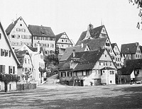 Stadtansicht mit Rathaus (oben rechts), ehem. Physikat (traufständig) und der Alten Lateinschule gegen Süden (oben links) (1940/1970) / Ehem. Lateinschule in 74321 Bietigheim-Bissingen (Bildindex Foto Marburg: Walter Schröder, Aufnahme-Nr. 914.487)