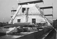 Giebelscheibe während der Baumaßnahme 1984/85 / Ehem. Zehntscheune des Herrenalber Pflegehofs (heute Rathaus) in 75038 Oberderdingen (LAD Baden-Württemberg, Außenstelle Karlsruhe) Giebelscheibe während der Baumaßnahme 1984/85 / Ehem. Zehntscheune des Herrenalber Pflegehofs (heute Rathaus) in 75038 Oberderdingen (LAD Baden-Württemberg, Außenstelle Karlsruhe)