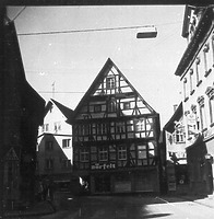 Ansicht Südgiebel (1973) / Sog. Kleinfelderhaus in 88605 Meßkirch (Bildindex Foto Marburg: LAD BW/Tübingen, Microfiche-Scan mi07296g04)