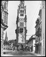 Schwabentor nach historistischer Umgestaltung 1901 (1936) / Schwabentor in 79098 Freiburg, Altstadt (01.01.1936 - Bildindex Foto Marburg, Aufnahme-Nr. KBB 10.661)