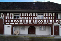 Eingang zum Mühlenteil, Nordansicht / Ehem. Mühle in 88697 Bermatingen (05.02.2013 - A. Kuch) Eingang zum Mühlenteil, Nordansicht / Ehem. Mühle in 88697 Bermatingen (05.02.2013 - A. Kuch)