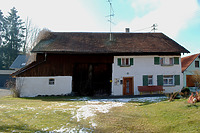 Westliche Traufseite / Bauernhaus in 88430 Rot an der Rot, Haslach (26.01.2012 - A. Kuch) Westliche Traufseite / Bauernhaus in 88430 Rot an der Rot, Haslach (26.01.2012 - A. Kuch)