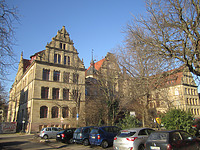Bilck auf die Gewerbeschule von Südost. Vorzustand 2013. / Gertrud-Luckner-Gewerbeschule in 79100 Freiburg im Breisgau, Wiehre (11.12.2013 - strebewerk. Riegler Läpple, Partnerschaft Diplom-Ingenieure)
