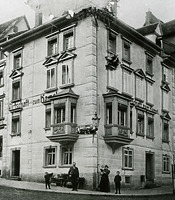 Wohnhaus, Kameleck in 78628 Rottweil (http://rottweil.net/frame/Ansichten/Innenstadt/ObereHauptstrasse/Hauptstrasse_41/Um1900/frame.php, letzter Zugriff am 6.11.2014)