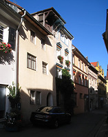 Wohnhaus in 78628 Rottweil (http://rottweil.net/frame/Ansichten/Innenstadt/Suppengasse/Suppengasse_6/frame.php, letzter Zugriff am 4.11.2014)